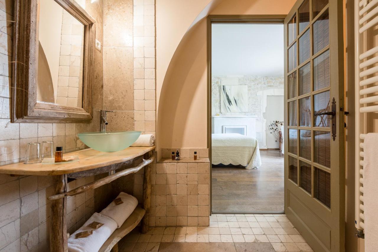 Saint-Étienne-du-Grès Hotel Mas Vidau Porte Des Alpilles מראה חיצוני תמונה