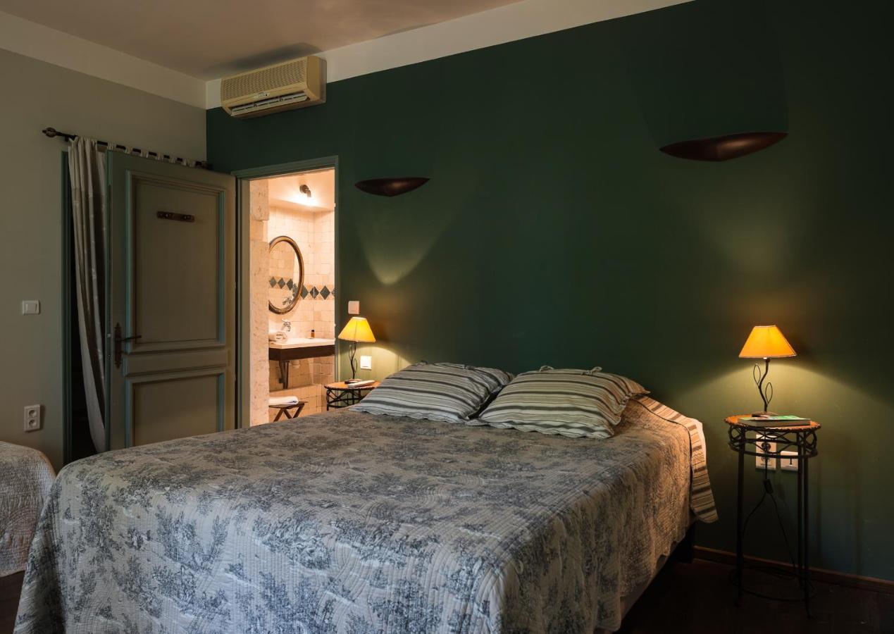 Saint-Étienne-du-Grès Hotel Mas Vidau Porte Des Alpilles מראה חיצוני תמונה