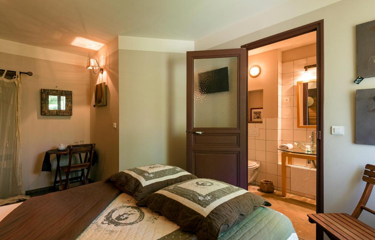 Saint-Étienne-du-Grès Hotel Mas Vidau Porte Des Alpilles מראה חיצוני תמונה