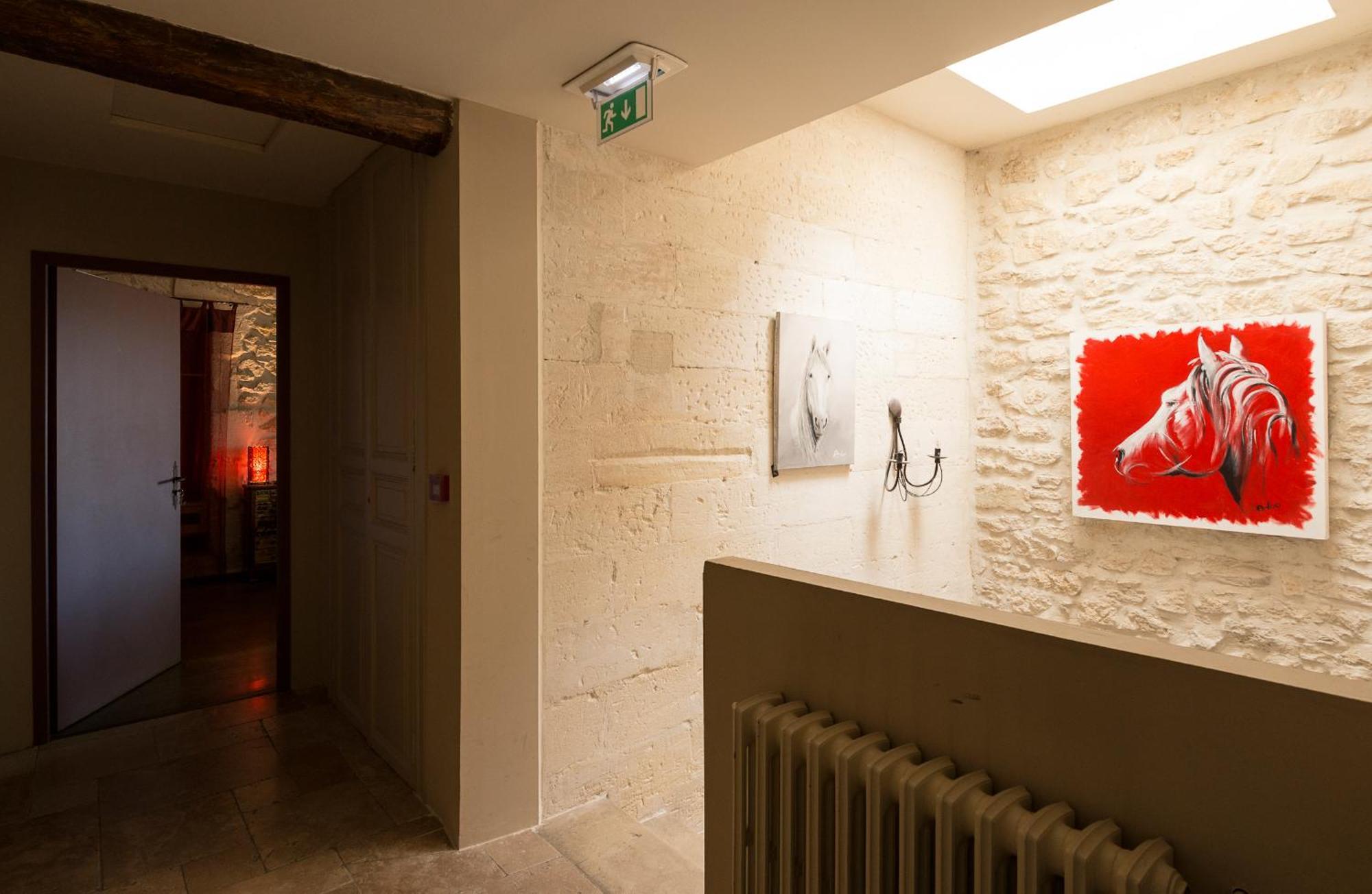 Saint-Étienne-du-Grès Hotel Mas Vidau Porte Des Alpilles מראה חיצוני תמונה